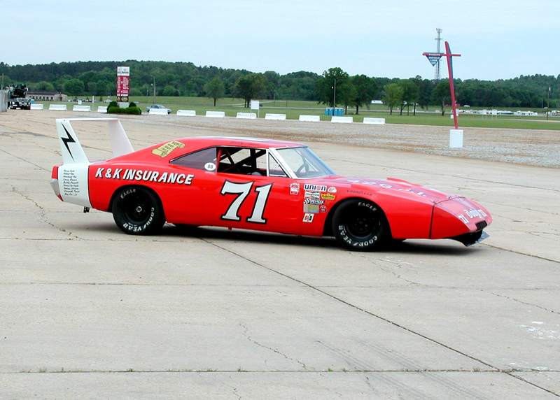 Illustration for article titled Going for a Drive in Bobby Isaac's 216+ MPH Charger Daytona